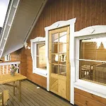 Haapaniemen Hirsikartano Guesthouset 3*